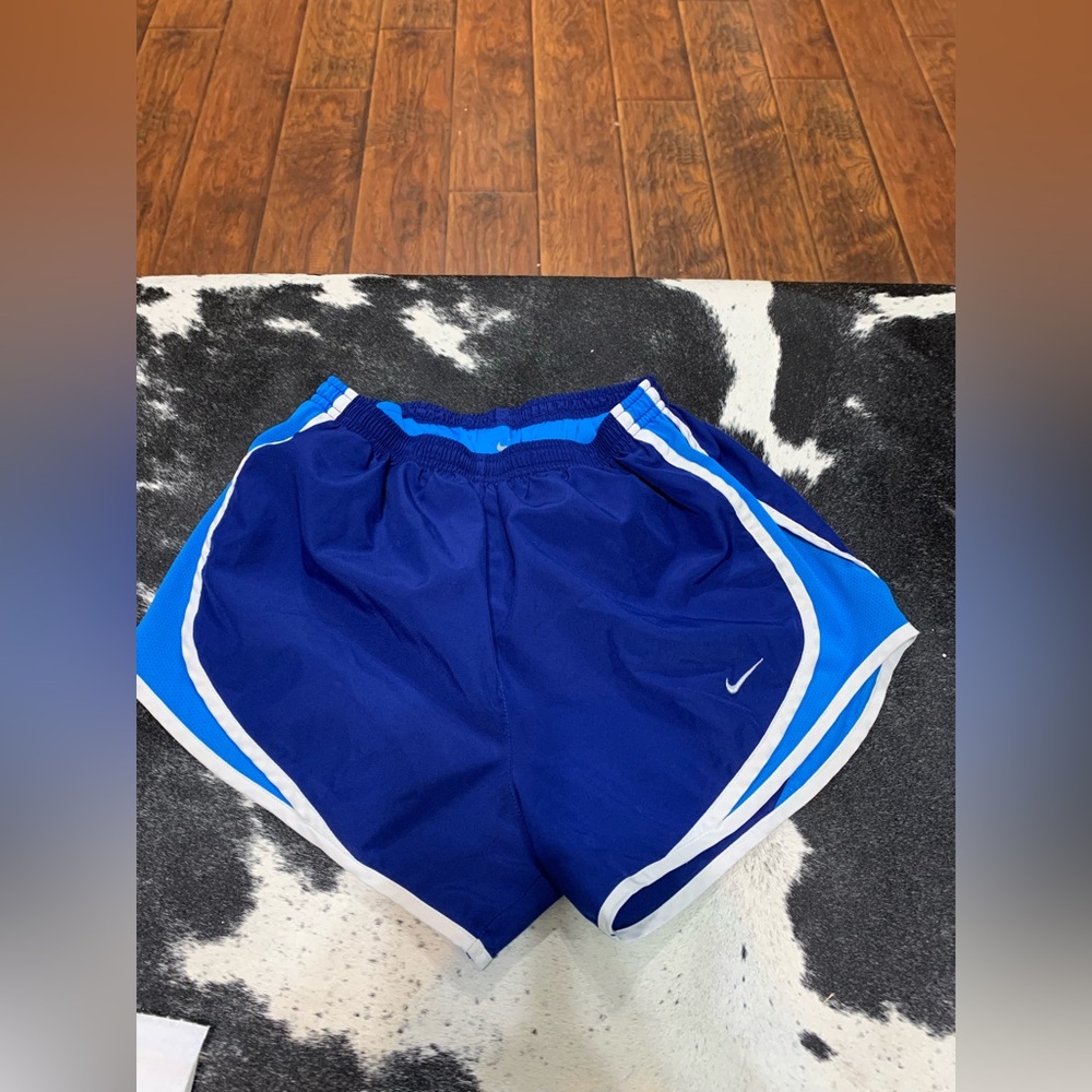 Ladies Sz small Nike shorts